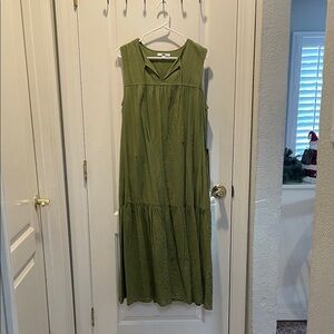 Uniqlo Olive Green Maxi Dress with Pockets